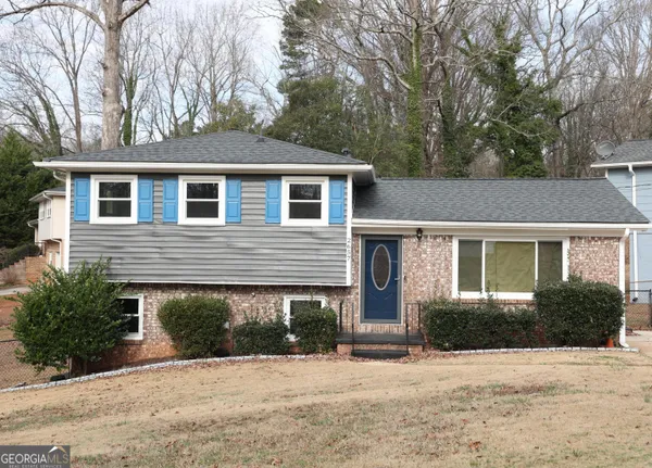 $2,600 | 2657 Crestdale Circle Southeast, Atlanta, GA 30316