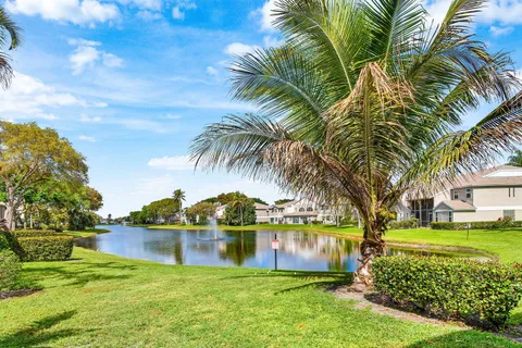 $579,900 | 9007 Boca Gardens Circle South, Unit B, Boca Raton, FL 33496