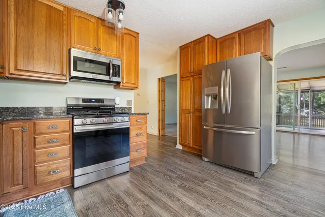 $398,500 | 349 Creek Place Road, Arapahoe, NC 28510