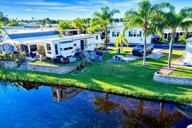 $99,500 | 7950 West W Highway, Unit 74, Okeechobee, FL 34974