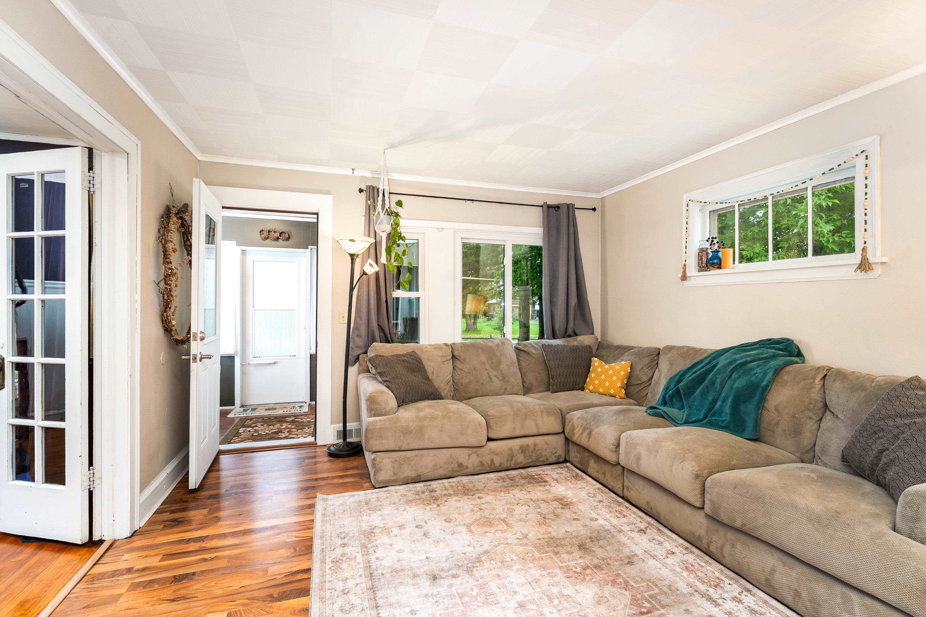 6022 Raleigh Street Duluth, MN 55807 - Photo 3 of 40 Gallery Image 3