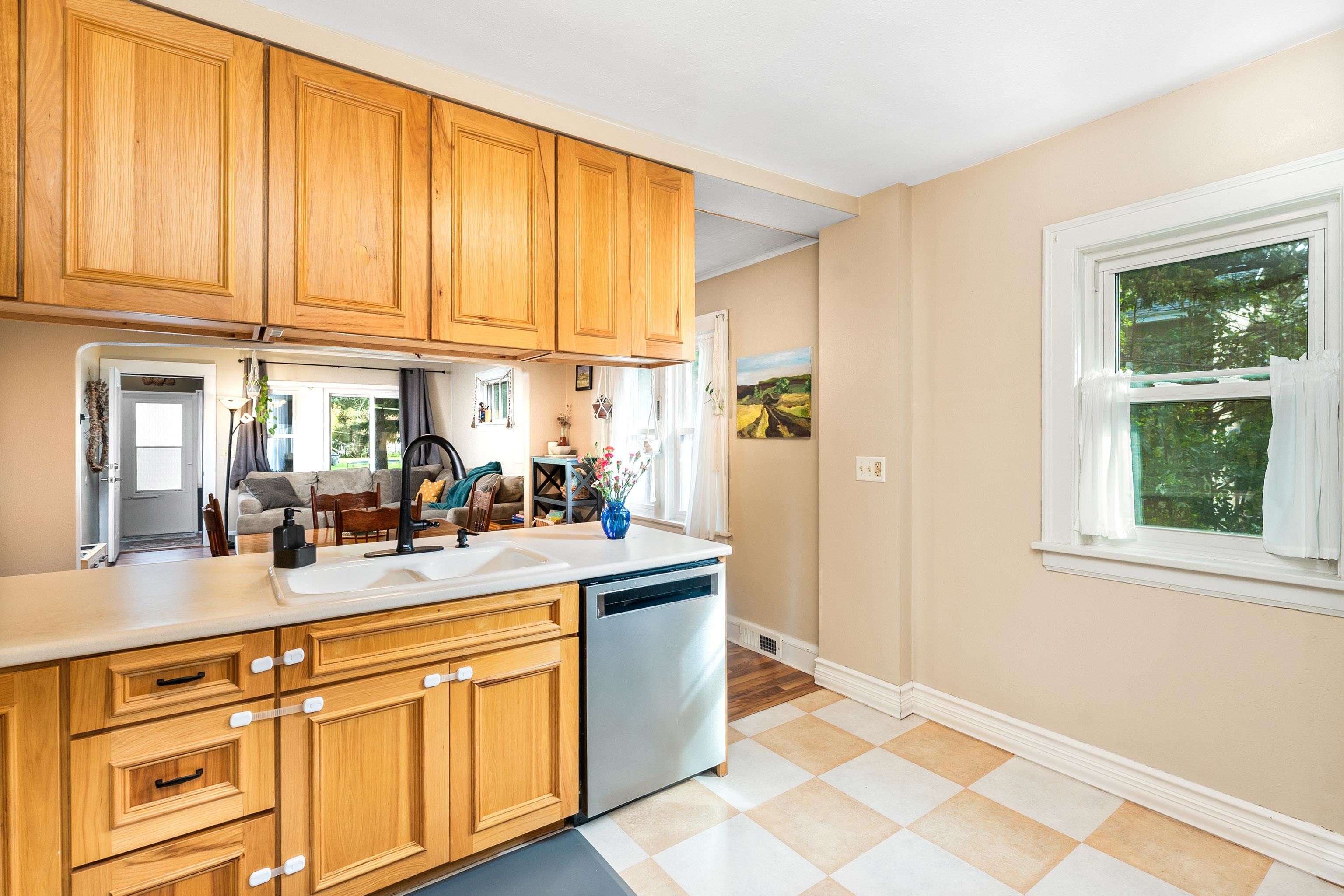 6022 Raleigh Street Duluth, MN 55807 - Photo 10 of 40 Gallery Image 10