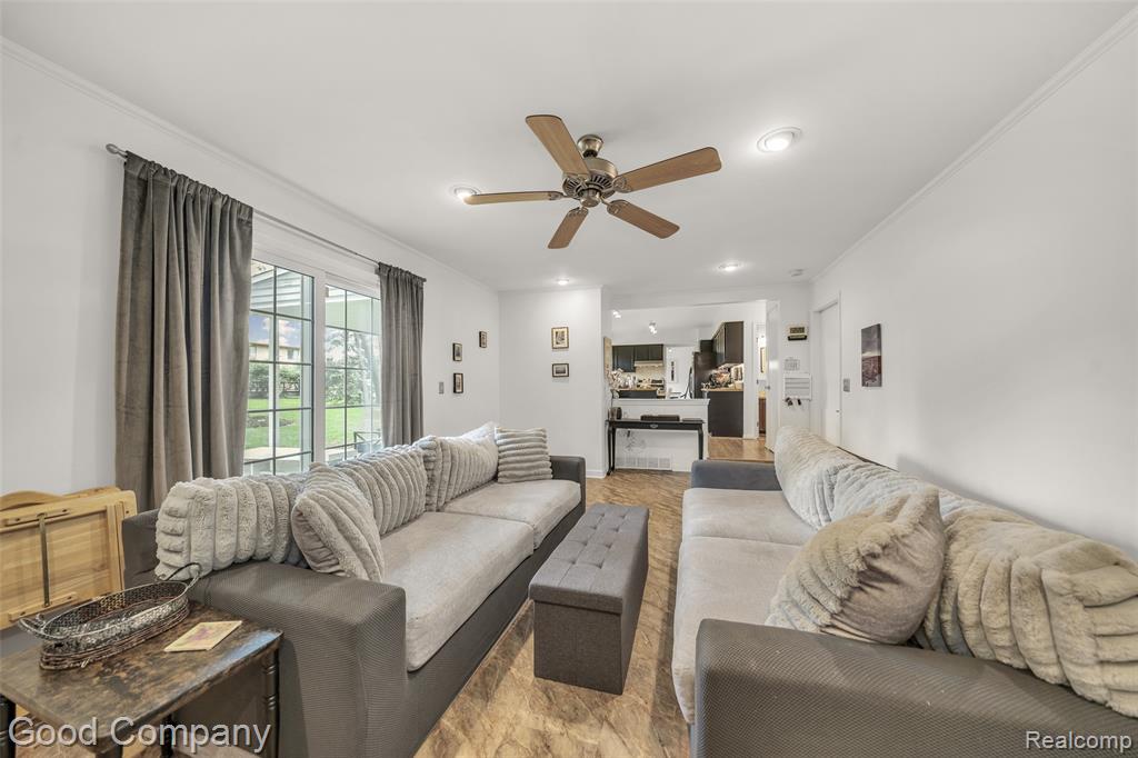 35750 Fredericksburg Road Farmington Hills, MI 48331 - Photo 6 of 30