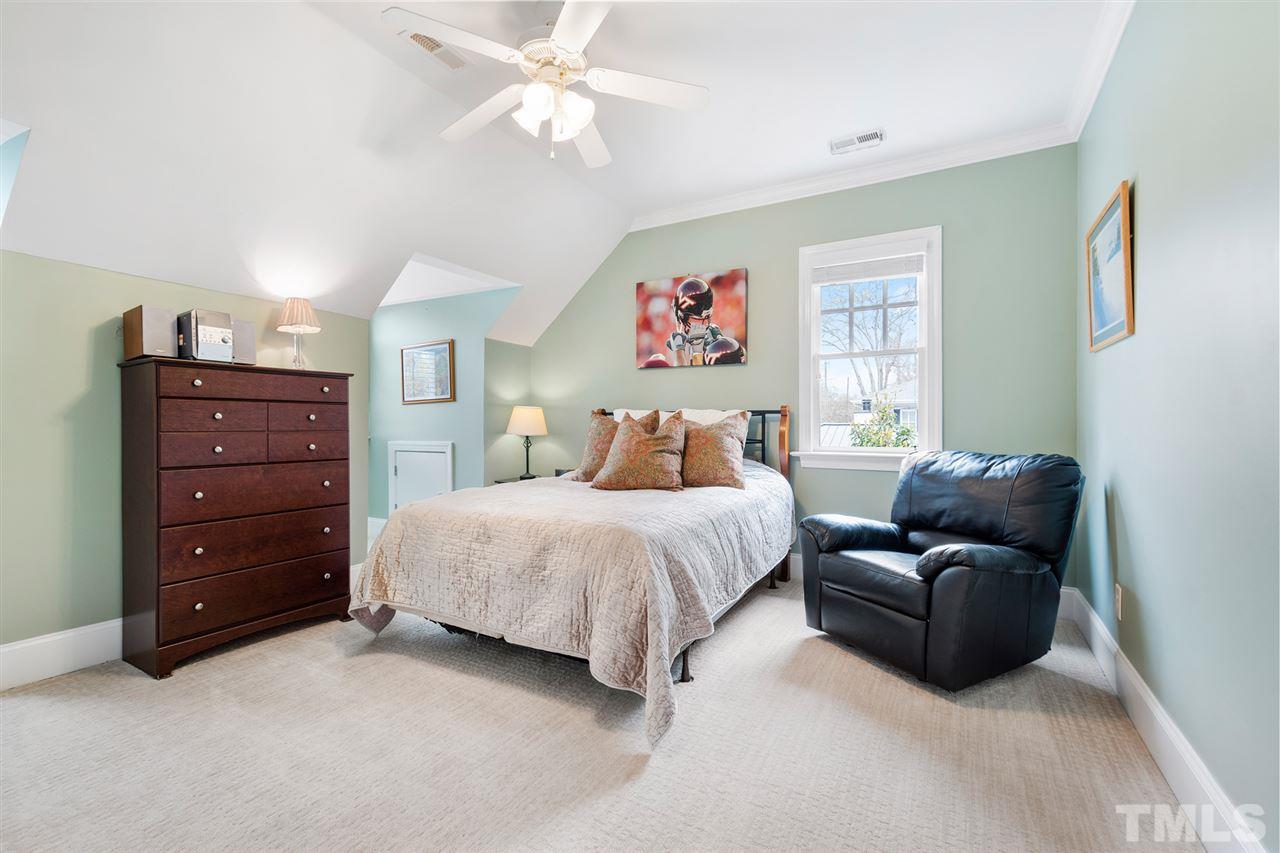 2106 Breeze Road Raleigh, NC 27608 - Photo 26 of 30