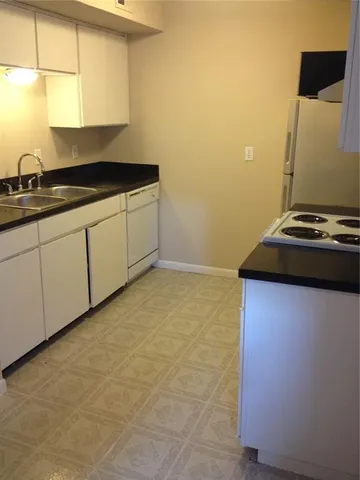 $850 | 2408 Longview Street, Unit 210, Austin, TX 78705