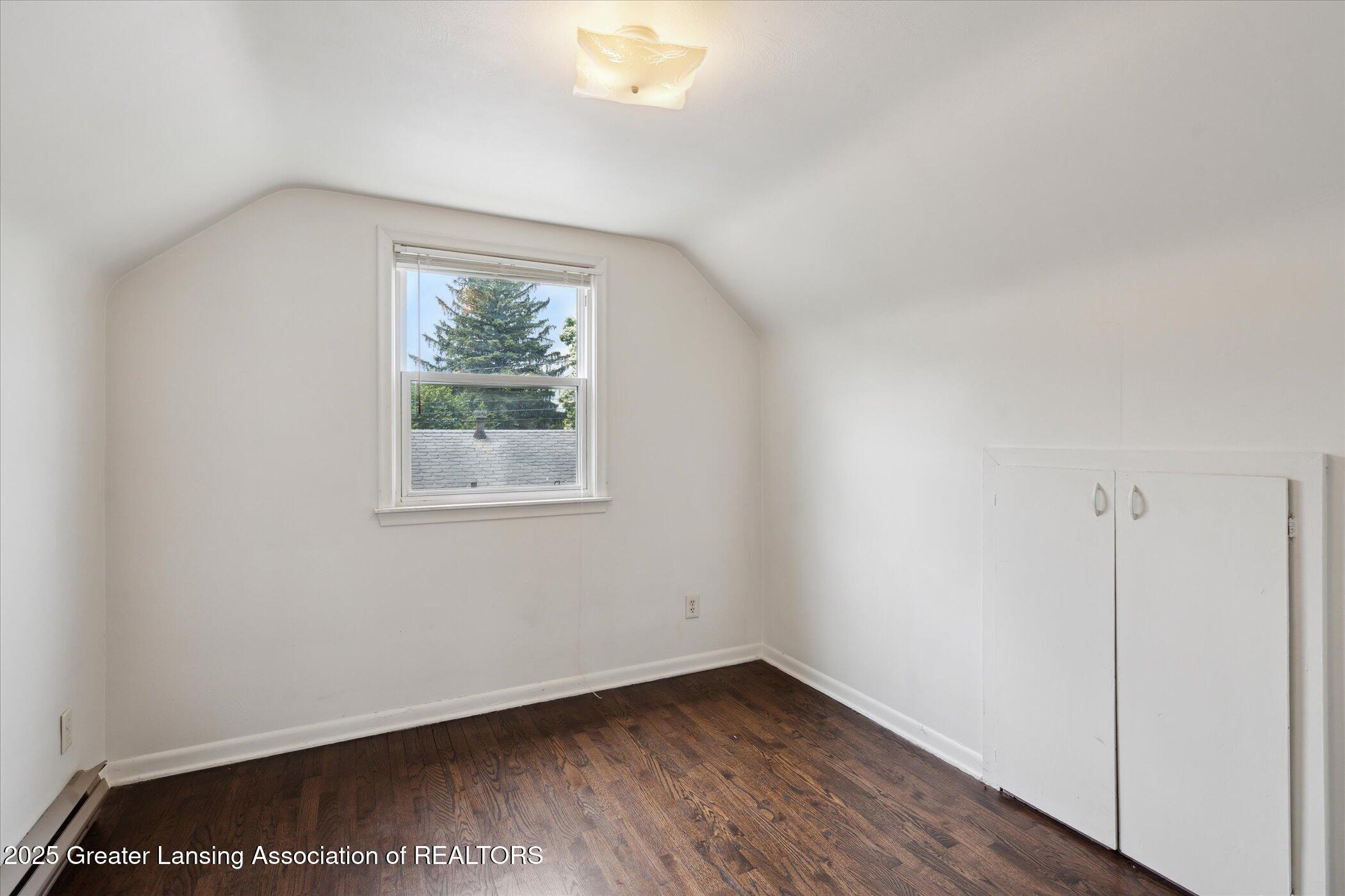 3427 West Jolly Road Lansing, MI 48911 - Photo 23 of 41 Third Bedroom