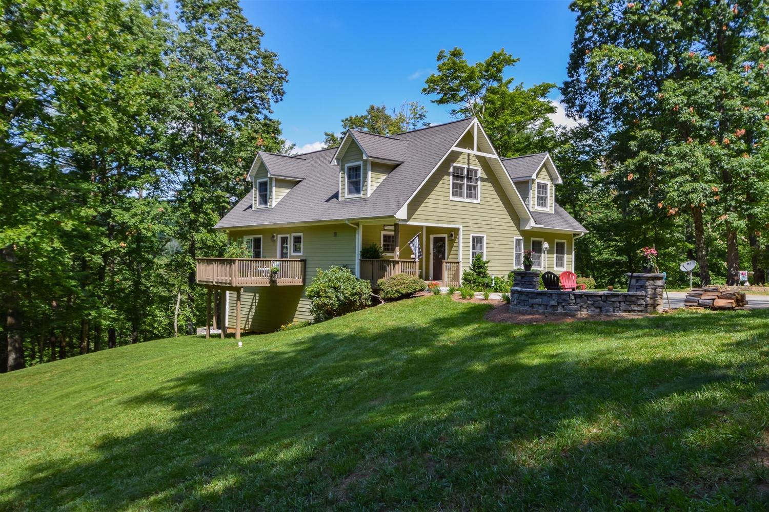 7508 Mt Chestnut Road Roanoke, VA 24018 - Photo 1 of 36 01-7508 Mount Chestnut-1