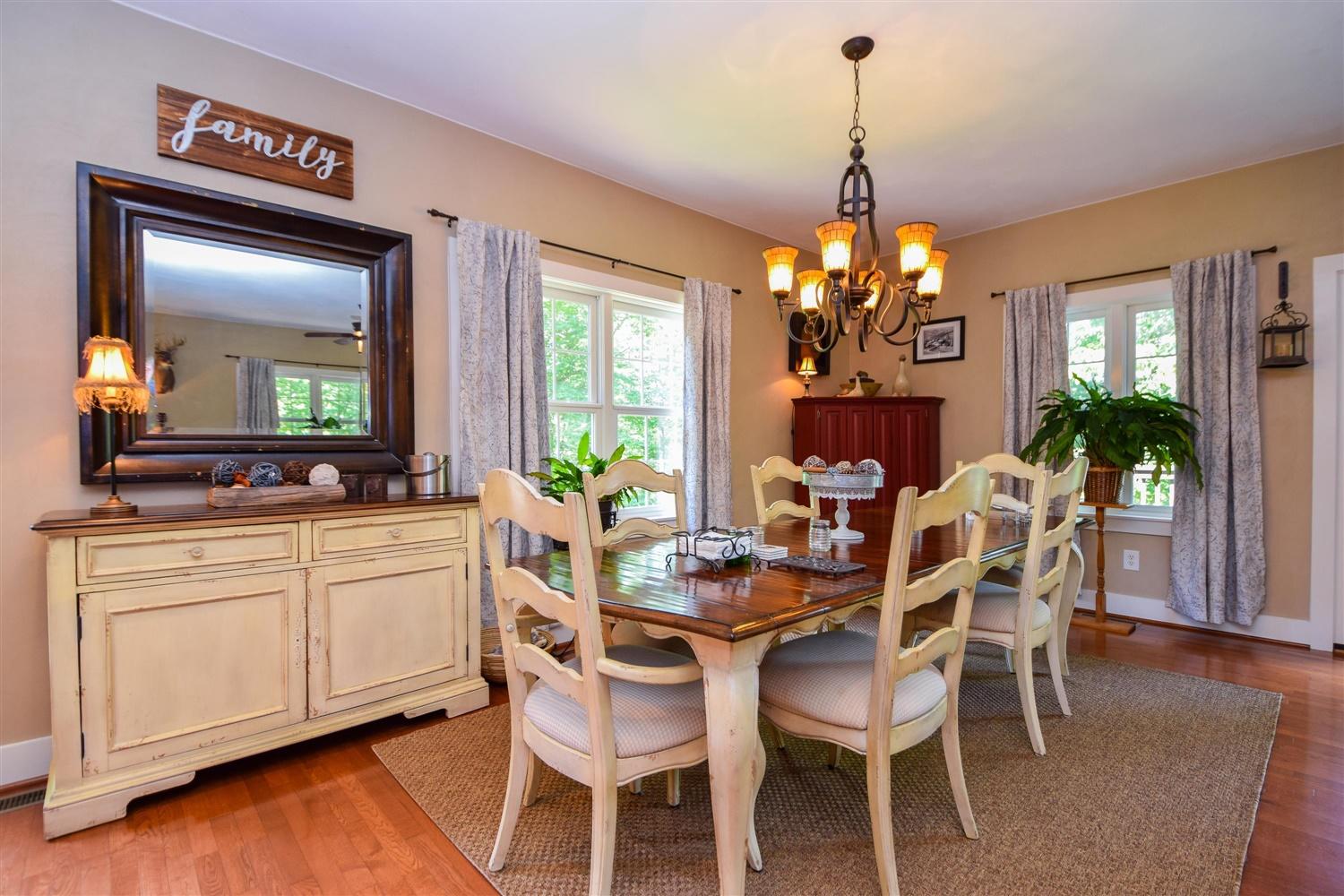7508 Mt Chestnut Road Roanoke, VA 24018 - Photo 3 of 36 03-7508 Mount Chestnut-3