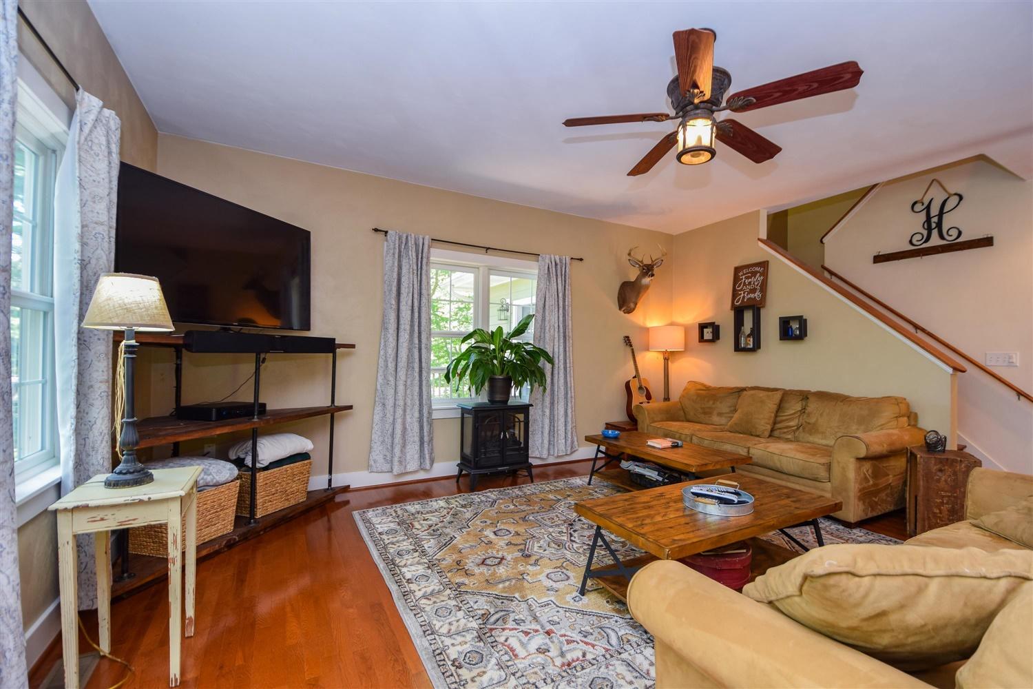 7508 Mt Chestnut Road Roanoke, VA 24018 - Photo 5 of 36 05-7508 Mount Chestnut-5