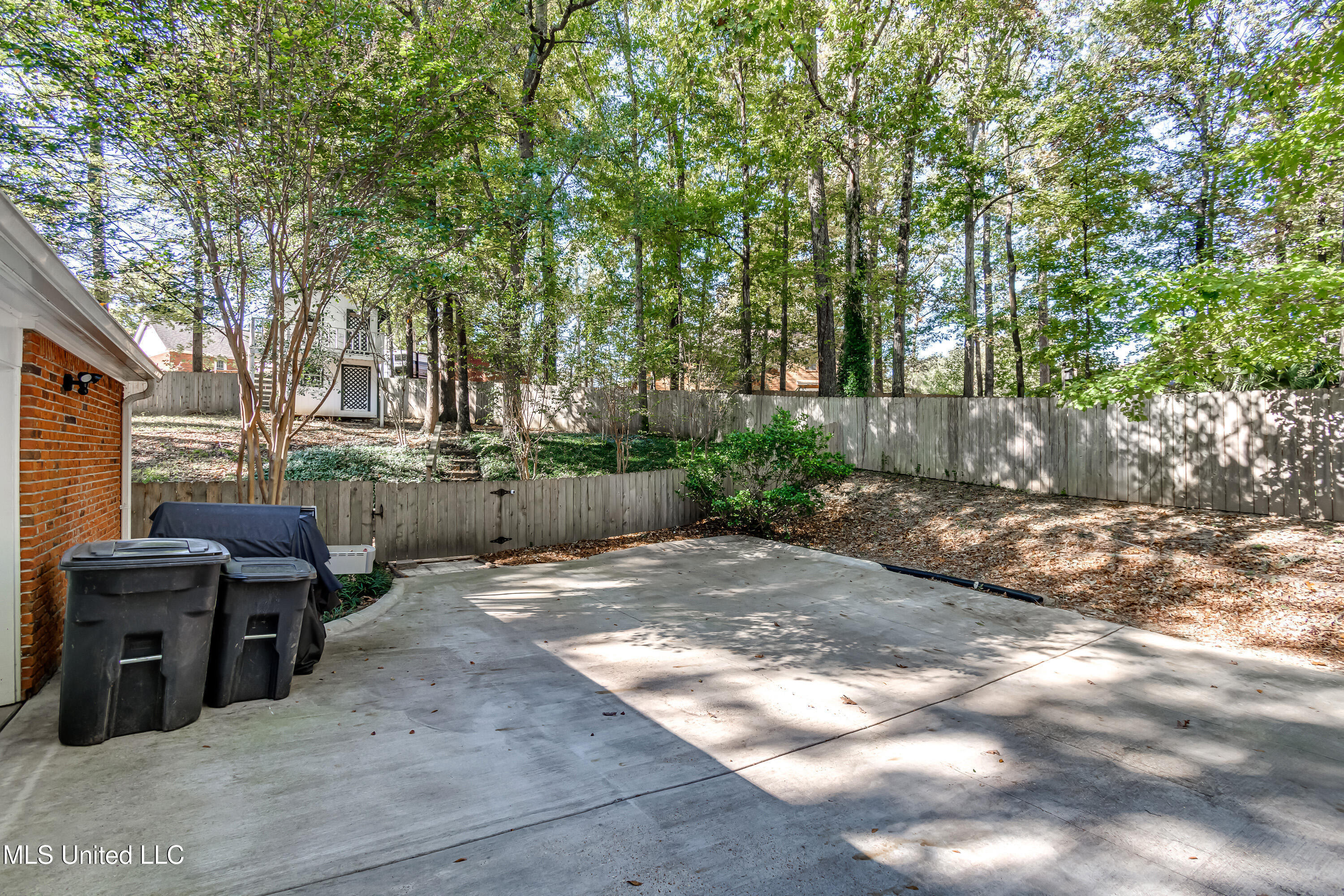 539 Dixton Drive Brandon, MS 39047 - Photo 79 of 92 539 Dixton Dr-11