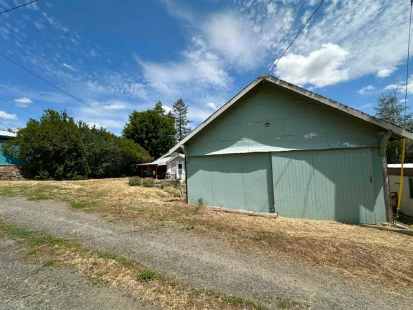 $199,000 | 521 North Ramsey Street, Tekoa, WA 99033