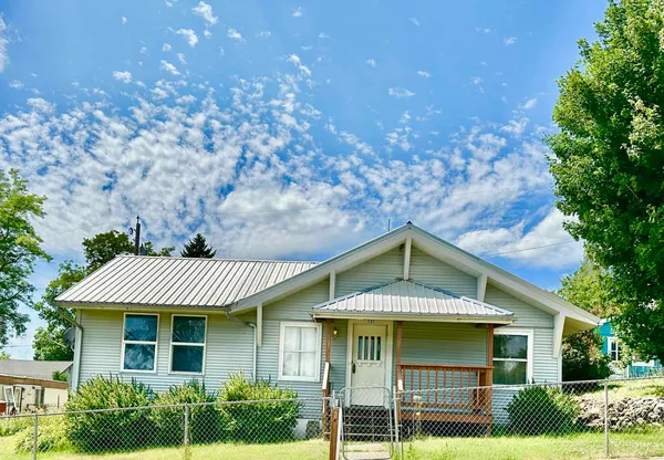 $199,000 | 521 North Ramsey Street, Tekoa, WA 99033