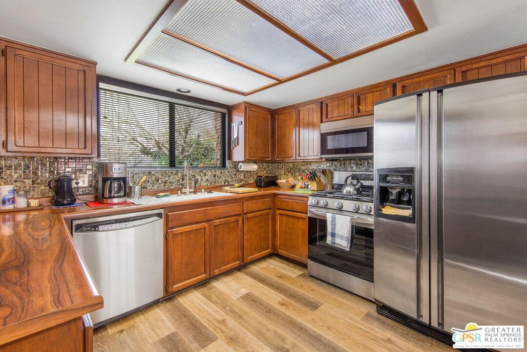 5495 Bartlett Drive San Bernardino, CA 92407 - Photo 15 of 55