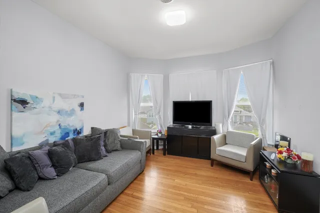 $364,000 | 1611 St Charles Road, Maywood, IL 60153