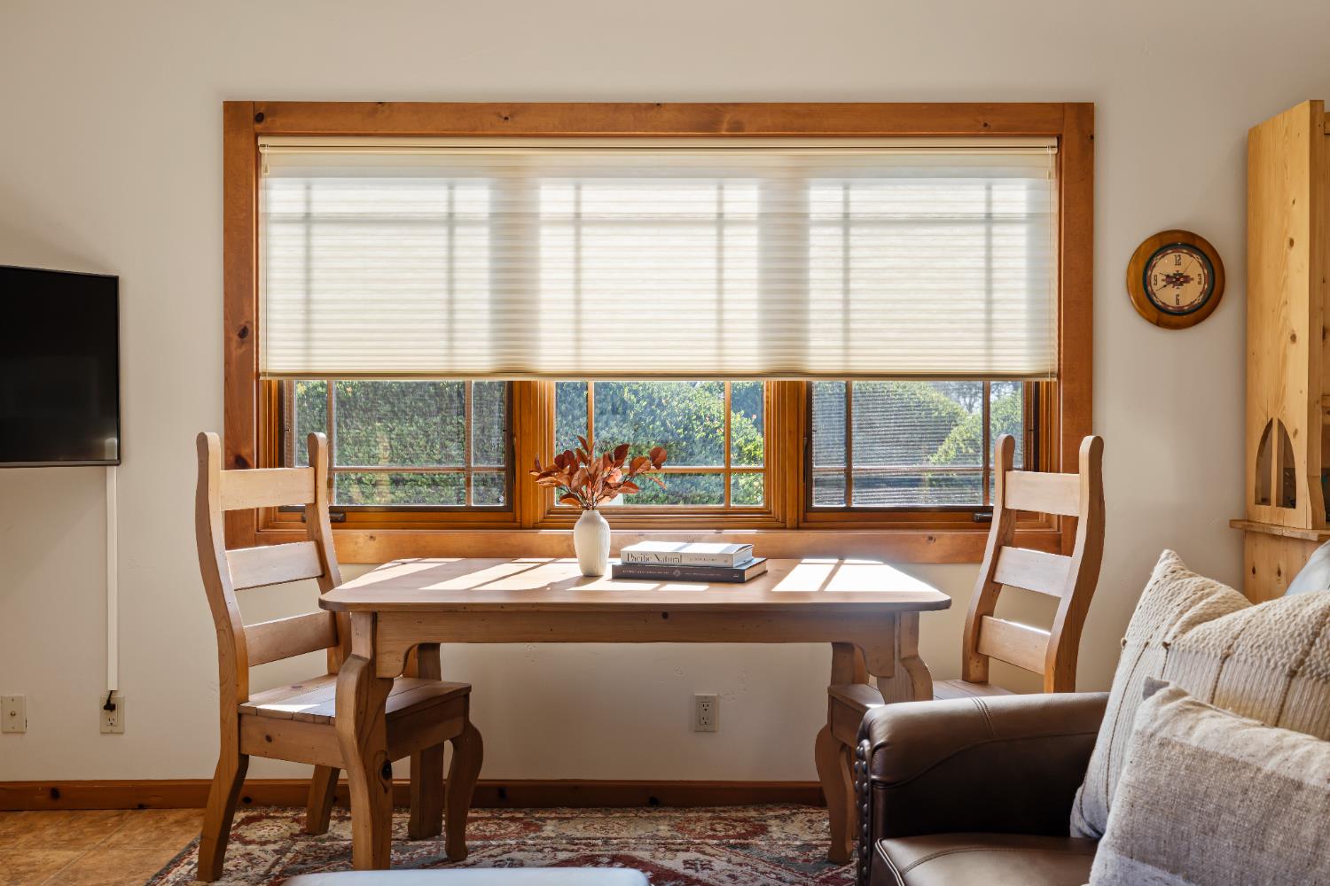5630 Grazing Hill Road Shingle Springs, CA 95682 - Photo 80 of 86 a view of a livingroom with furniture and window