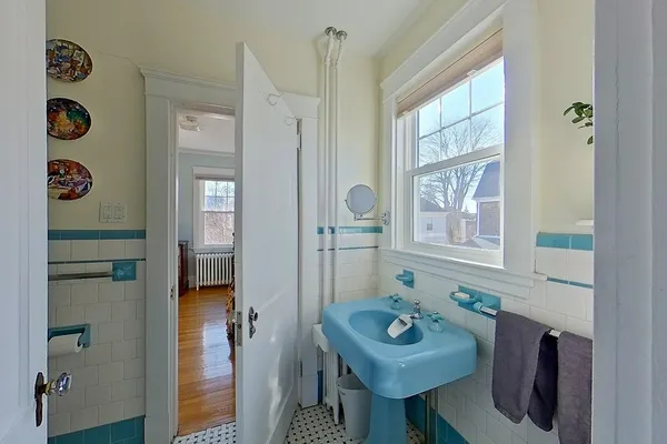 $25,000 | 27 Cranston Avenue, Newport, RI 02840