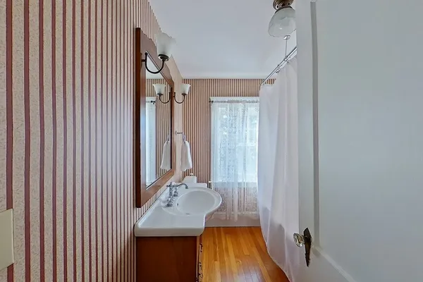 $25,000 | 27 Cranston Avenue, Newport, RI 02840