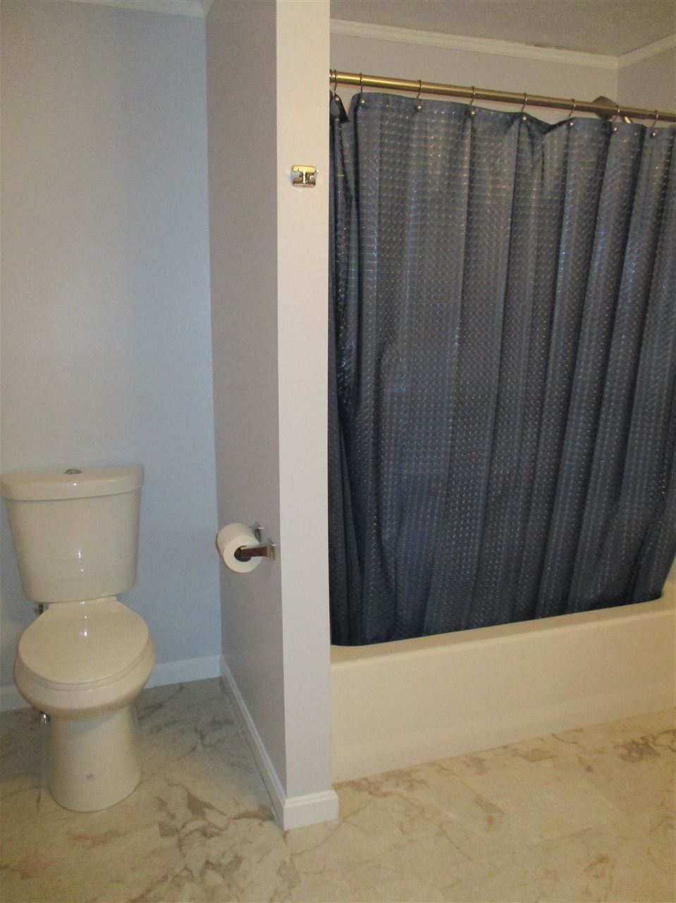 628 Hackett Hill Road, Unit A001 Manchester, NH 03102 - Photo 20 of 33