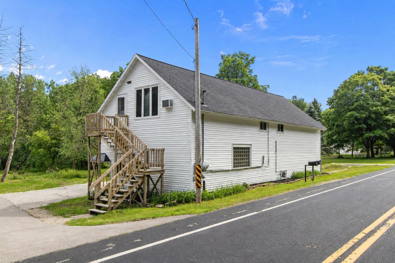 1903 East Apple Creek Road Appleton, WI 54913 - Photo 1 of 59