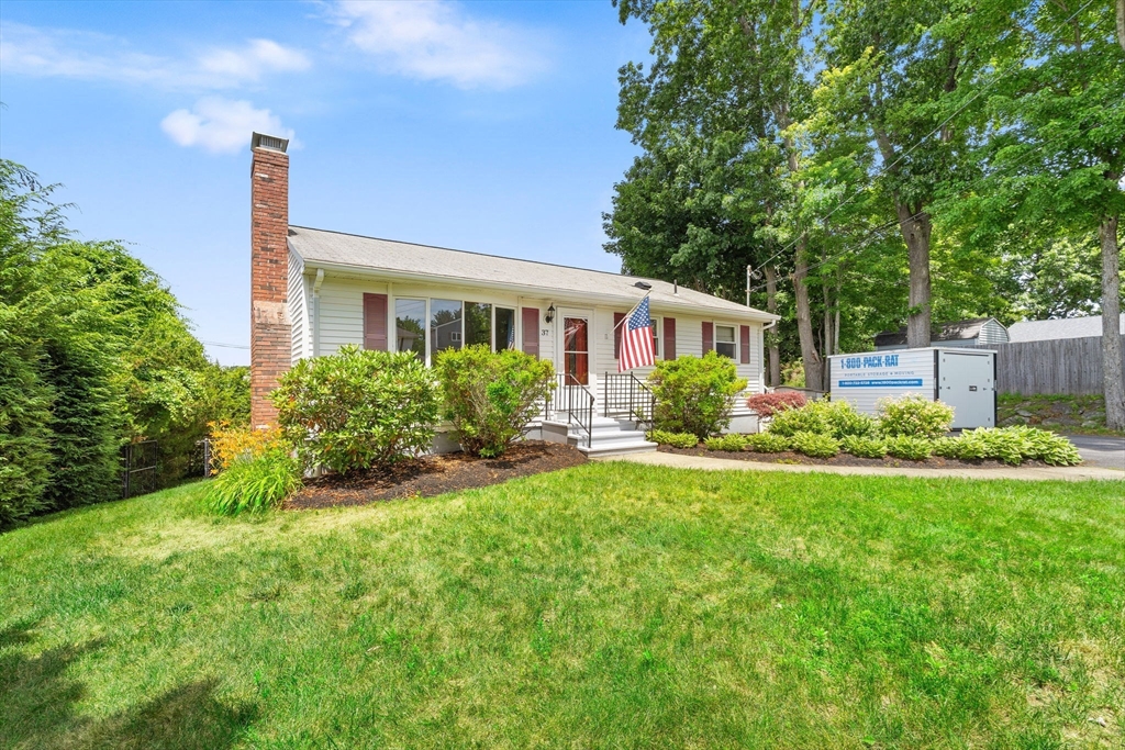 37 Angelo Street Worcester, MA 01604 - Photo 5 of 40