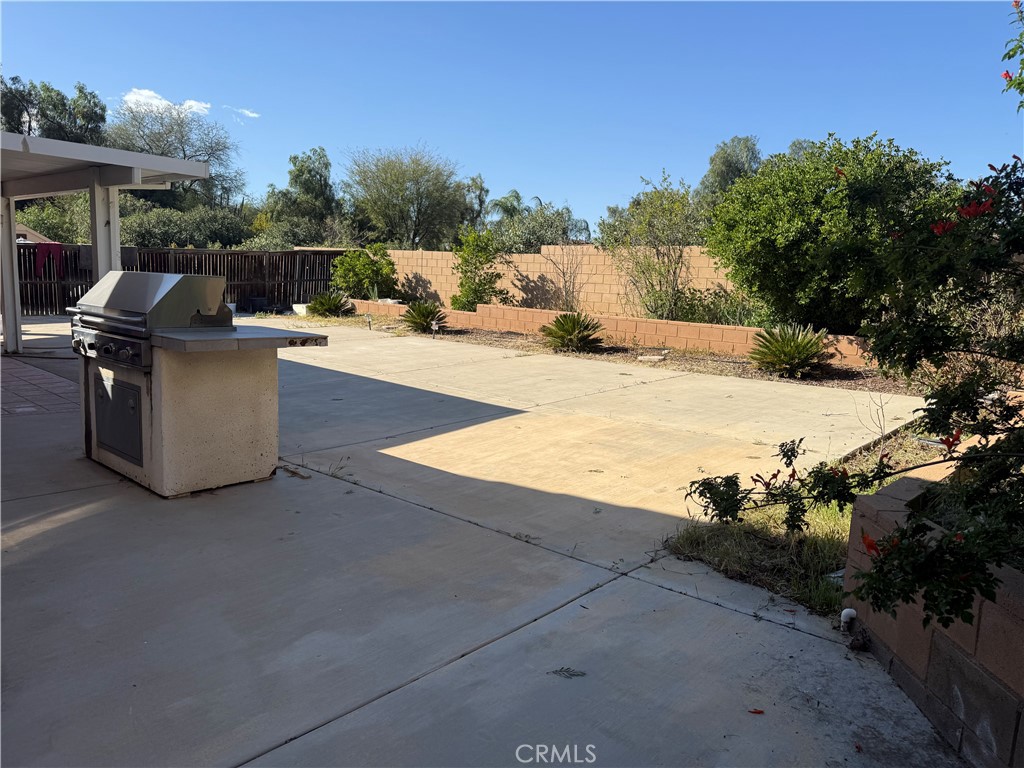 30456 Avenida Caylee Homeland, CA 92548 - Photo 27 of 27 a view of a terrace with couches and sky view