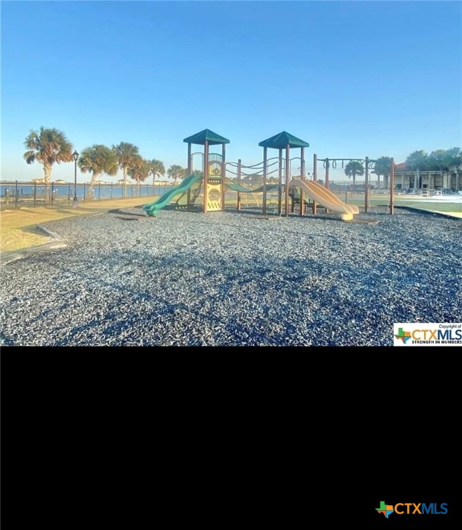 294 East Lago Loop Port O'Connor, TX 77982 - Photo 12 of 14 a view of a city