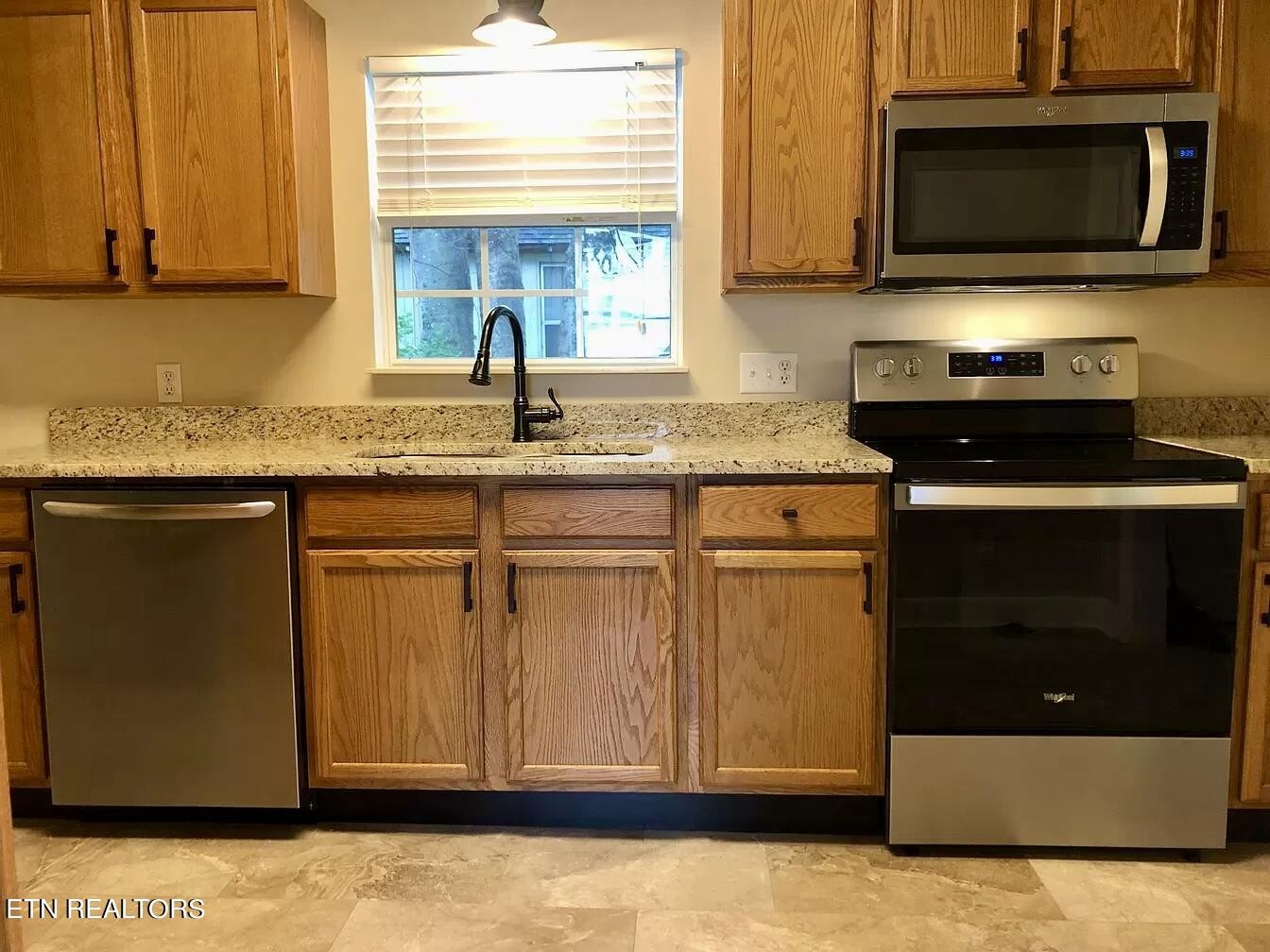 334 West Lincoln Road Alcoa, TN 37701 - Photo 13 of 26 Gallery Image 13