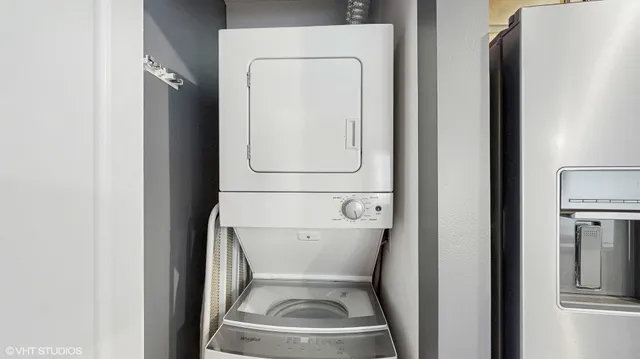 $219,000 | 3447 Ridgeland Avenue, Unit 301, Berwyn, IL 60402