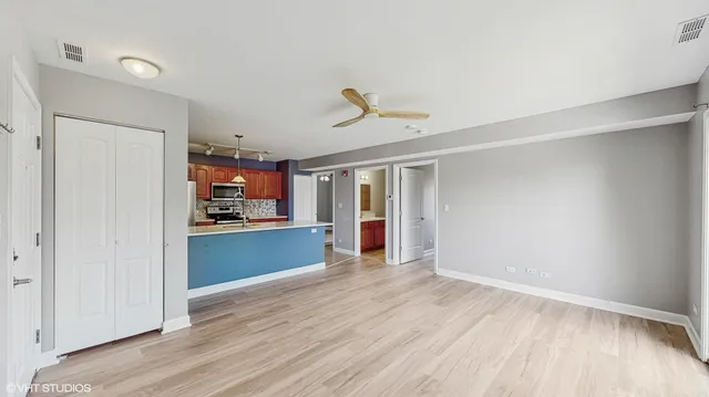 $219,000 | 3447 Ridgeland Avenue, Unit 301, Berwyn, IL 60402