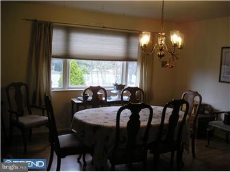 1823 Columbus Road Burlington, NJ 08016 - Photo 5 of 12 Dining Room