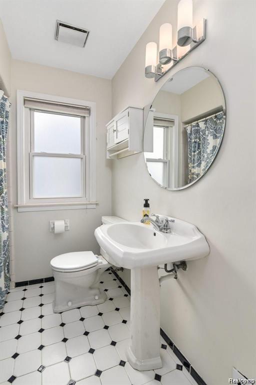 3426 Chester Road Royal Oak, MI 48073 - Photo 12 of 21