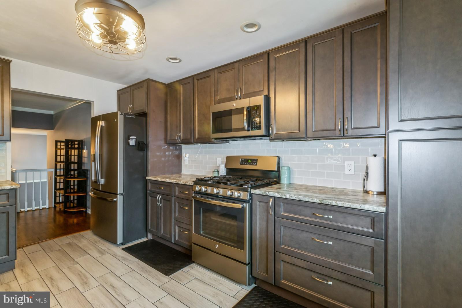 2905 Georgetown Road Cinnaminson, NJ 08077 - Photo 11 of 28 New lighting