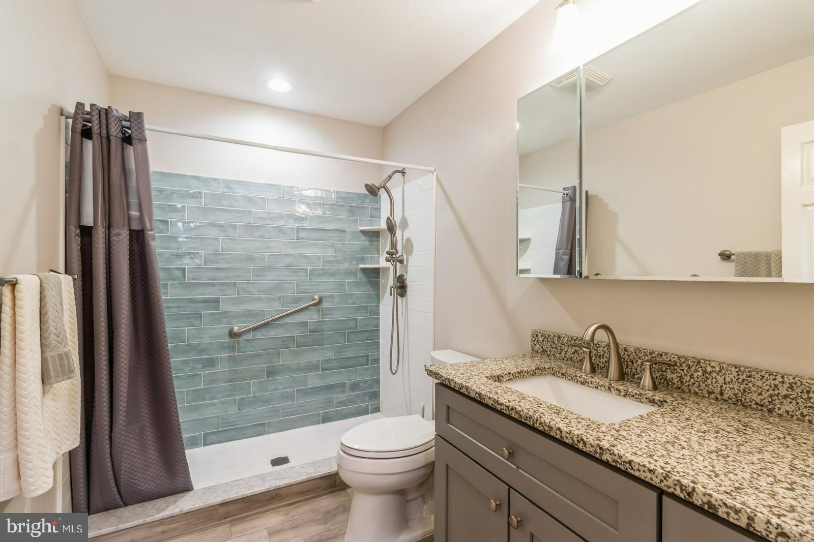 2905 Georgetown Road Cinnaminson, NJ 08077 - Photo 15 of 28 Fantastic Hall bath with extended stall shower