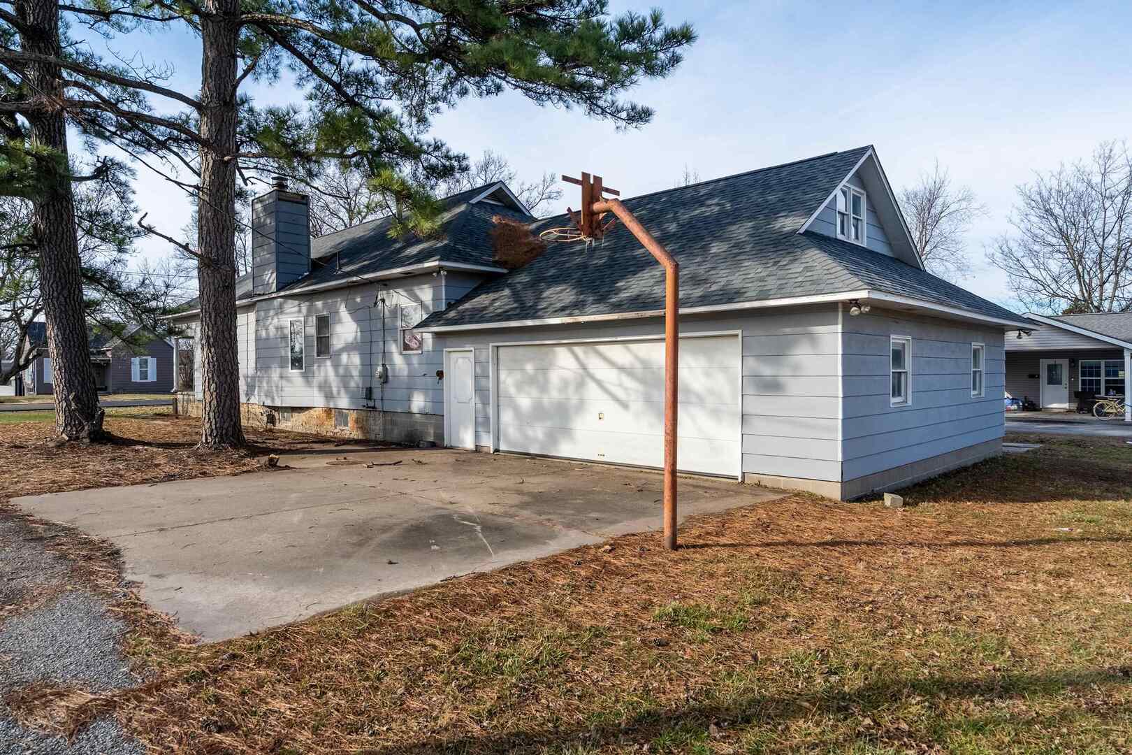 1103 North Monroe Street Marion, IL 62959 - Photo 3 of 34