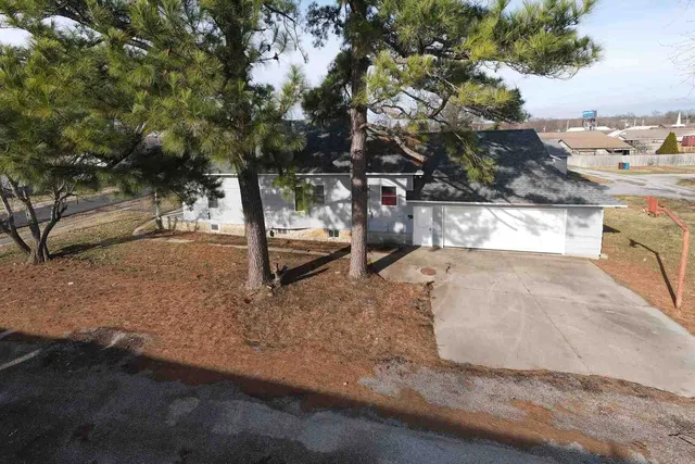 $125,000 | 1103 North Monroe Street, Marion, IL 62959