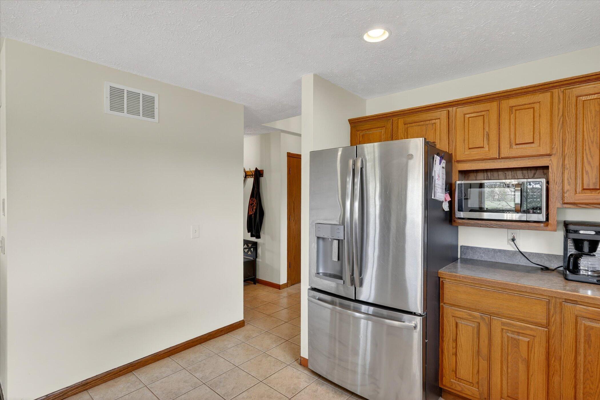 4810 West Colby Road Perry, MI 48872 - Photo 12 of 53 16-4810-W-Colby-Rd-WindowStill-Real-Esta