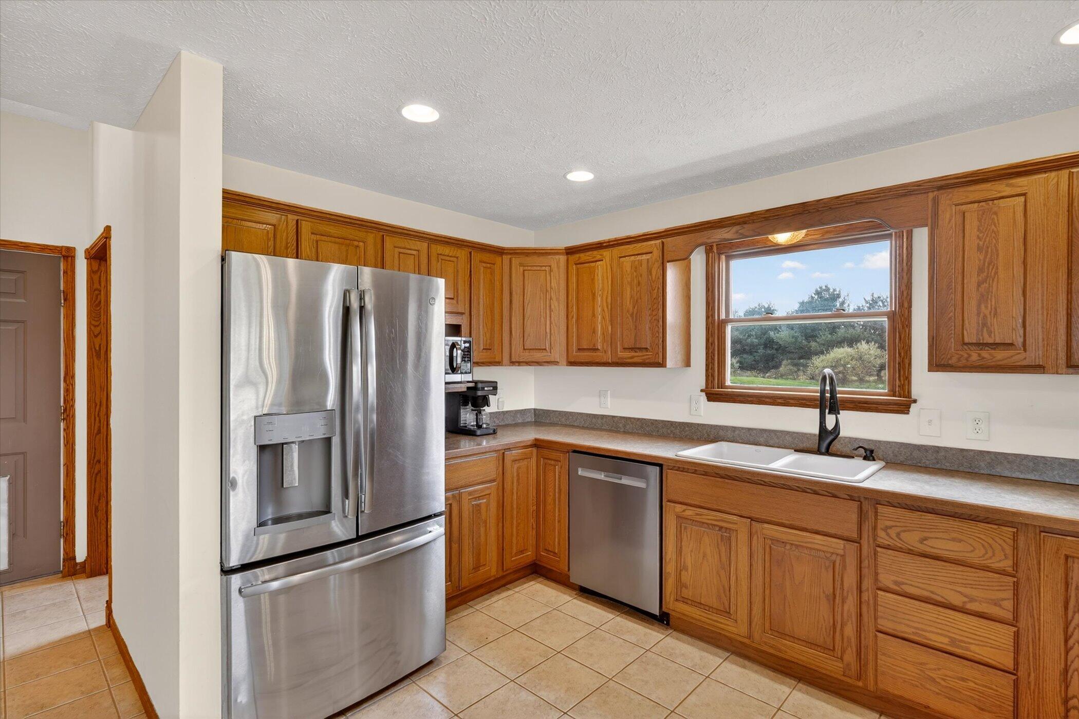 4810 West Colby Road Perry, MI 48872 - Photo 9 of 53 13-4810-W-Colby-Rd-WindowStill-Real-Esta