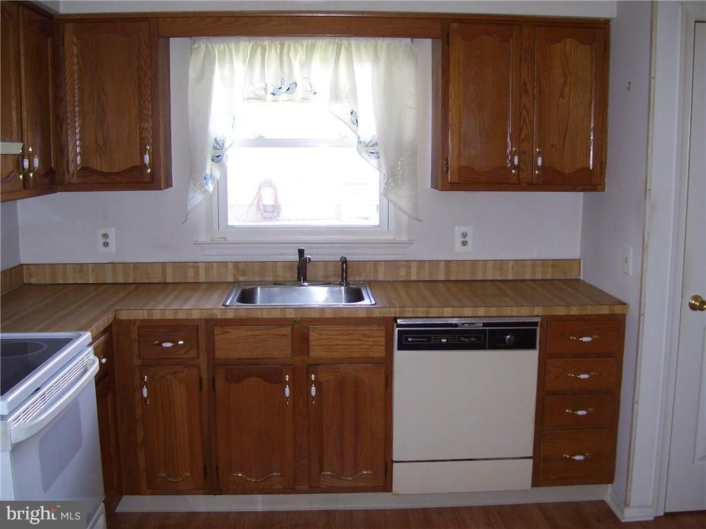 59 Sycamore Access Road, Unit 11 Manahawkin, NJ 08050 - Photo 11 of 18