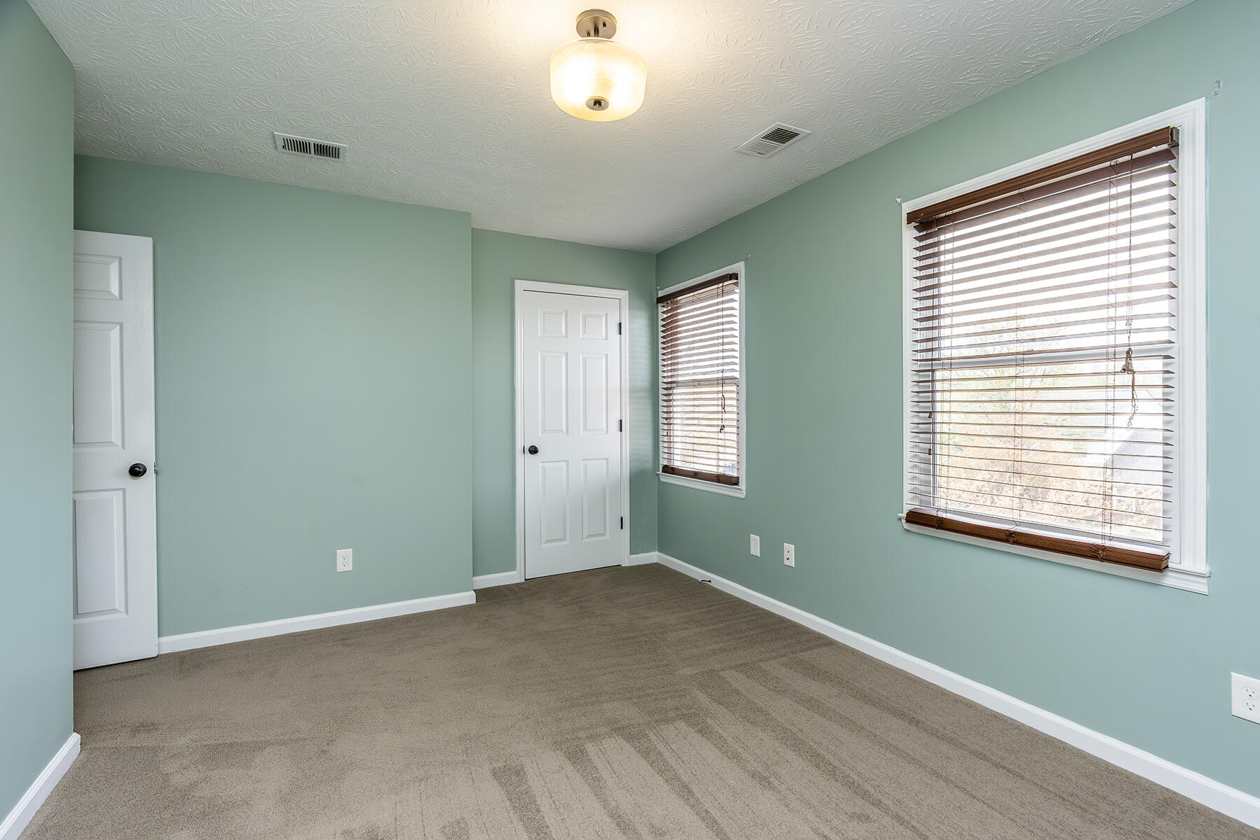 972 Tanbark Road Lexington, KY 40515 - Photo 29 of 35 972tanbark29