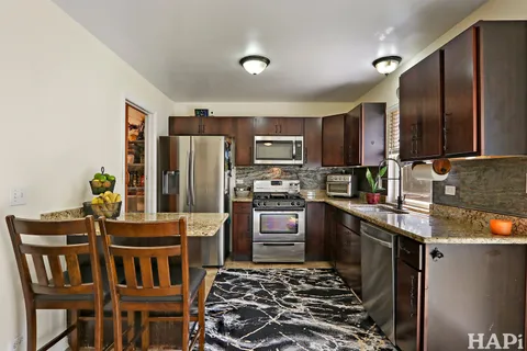 $325,000 | 377 East Camden Lane, Round Lake Beach, IL 60073