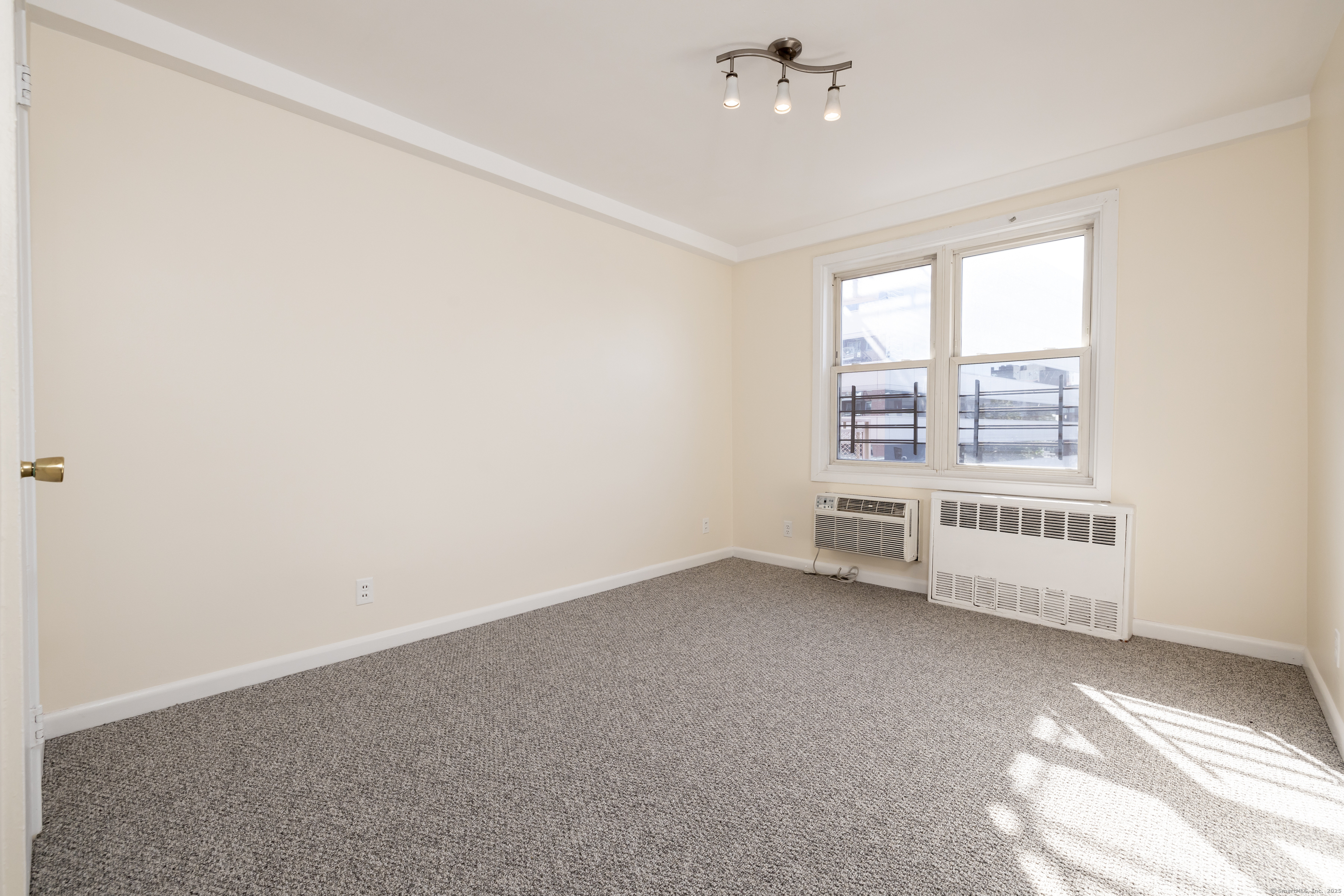 700 Summer Street, Unit 4L Stamford, CT 06901 - Photo 13 of 22