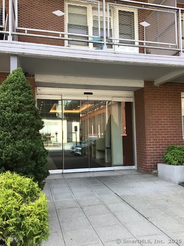 $395,000 | 700 Summer Street, Unit 4L, Stamford, CT 06901