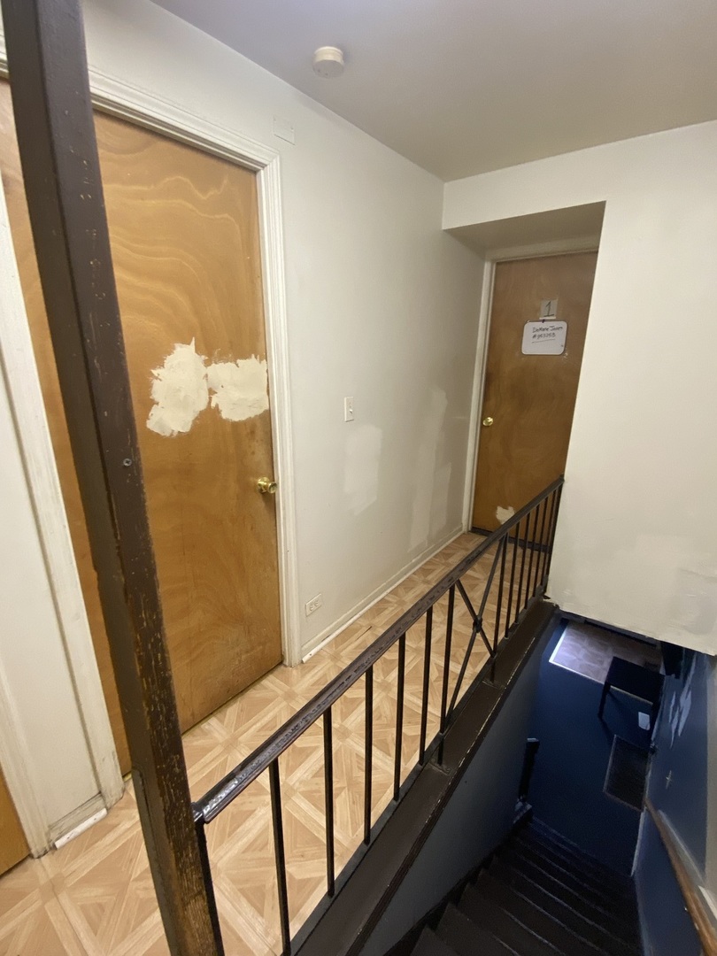 547 West 69th Street Chicago, IL 60621 - Photo 5 of 13