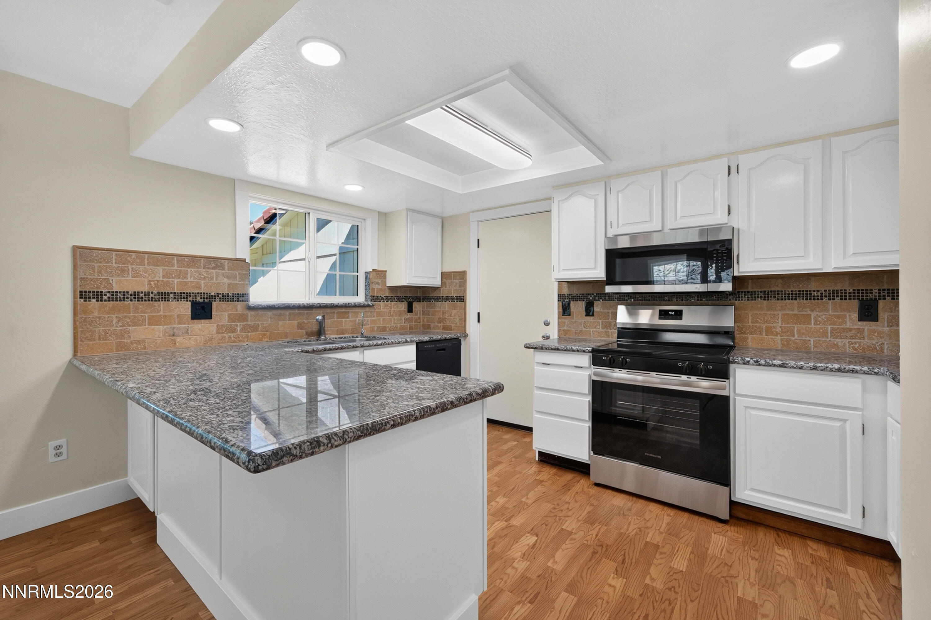 20460 Cooke Drive Reno, NV 89521 - Photo 8 of 46 9) 73271-6a3ce623b924d