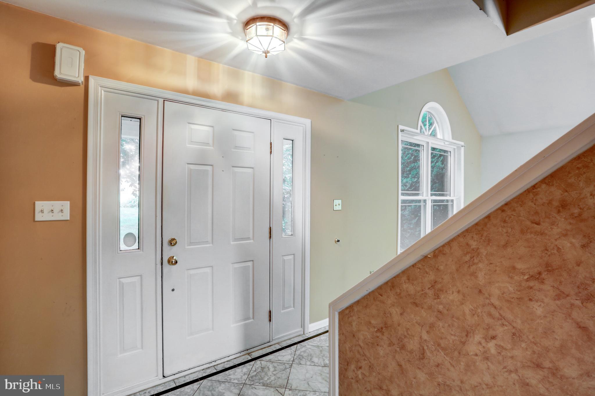 193 Mt Airy Road New Providence, PA 17560 - Photo 5 of 44 Foyer