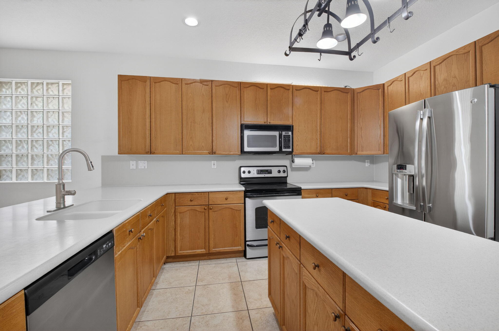 5049 Sancerre Circle Lake Worth, FL 33463 - Photo 21 of 48 23-web-or-mls-DSC_1509