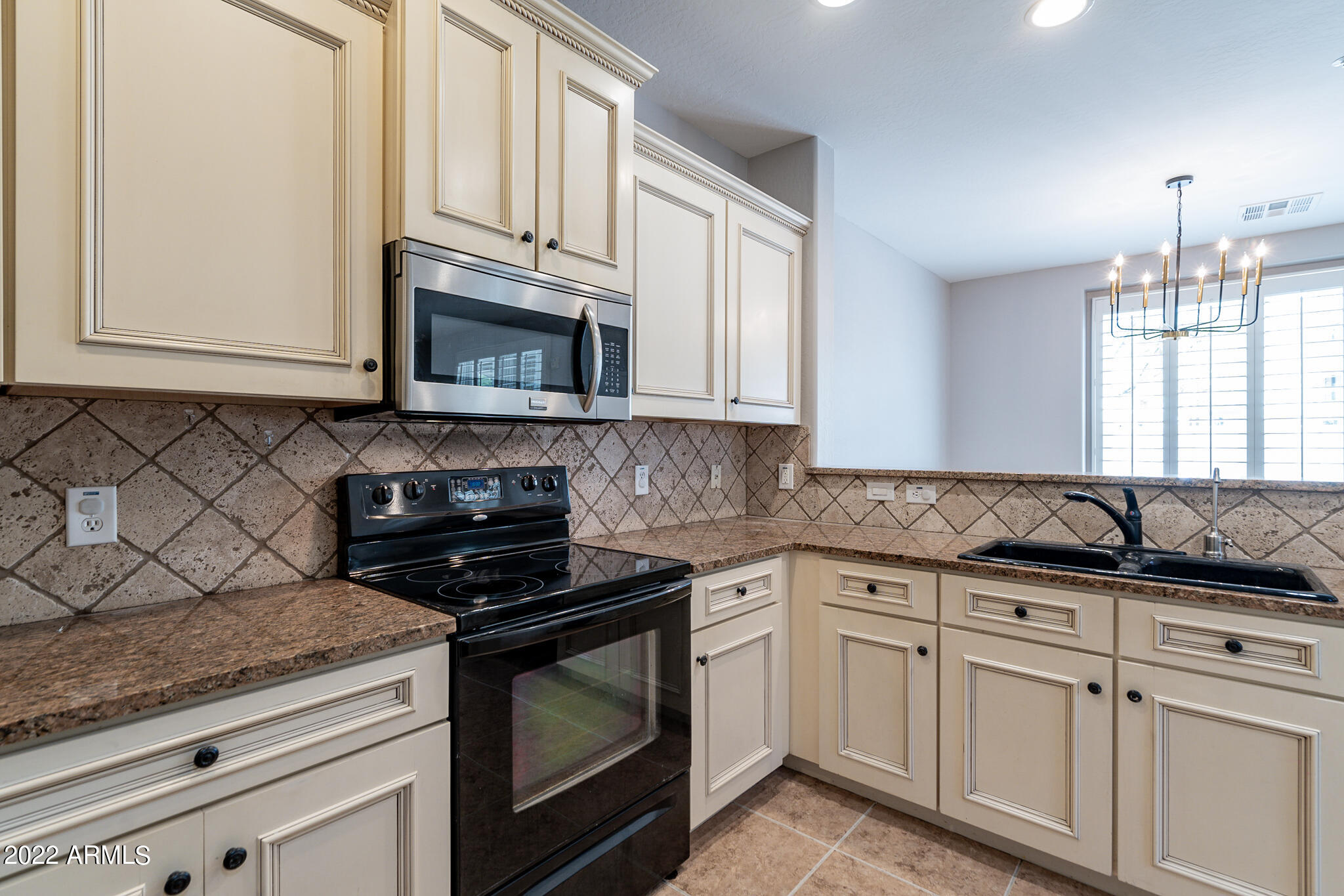 1967 East Frye Road, Unit 102 Gilbert, AZ 85295 - Photo 14 of 34 Kitchen