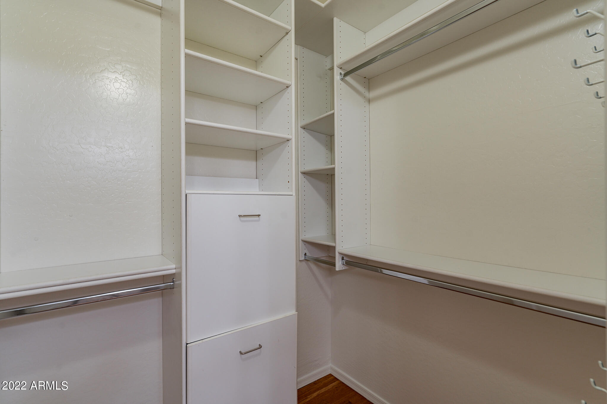 1967 East Frye Road, Unit 102 Gilbert, AZ 85295 - Photo 29 of 34 Master Closet