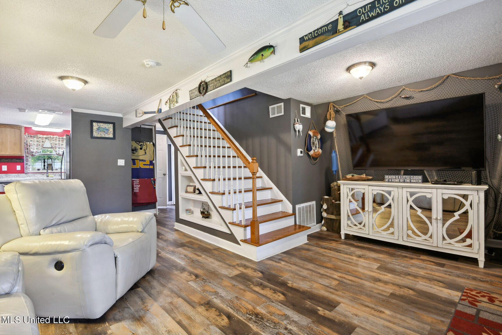 6085 Apache Drive Kiln, MS 39556 - Photo 4 of 15 0004--005