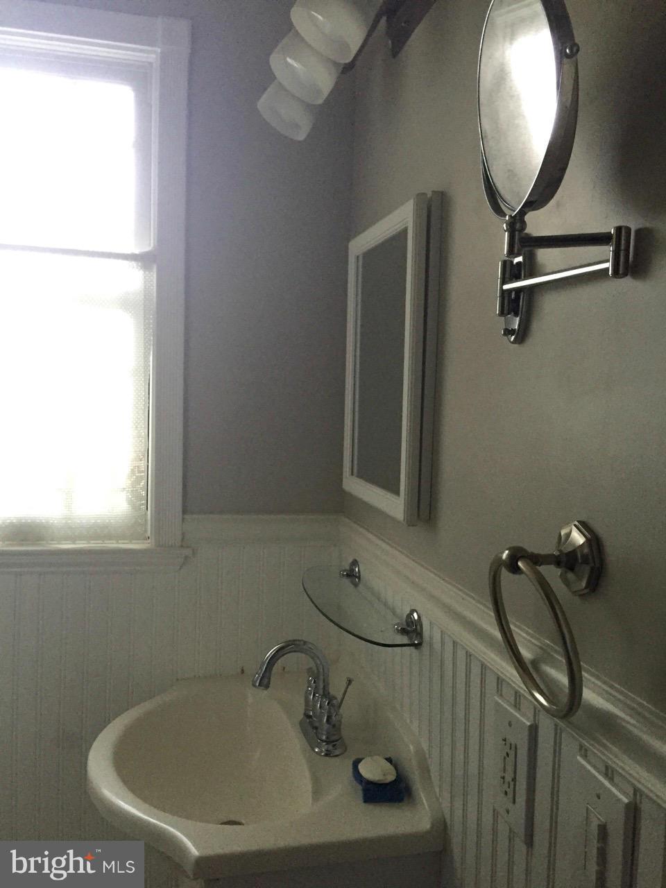 421 Shipley Road Linthicum Heights, MD 21090 - Photo 6 of 6 Bath